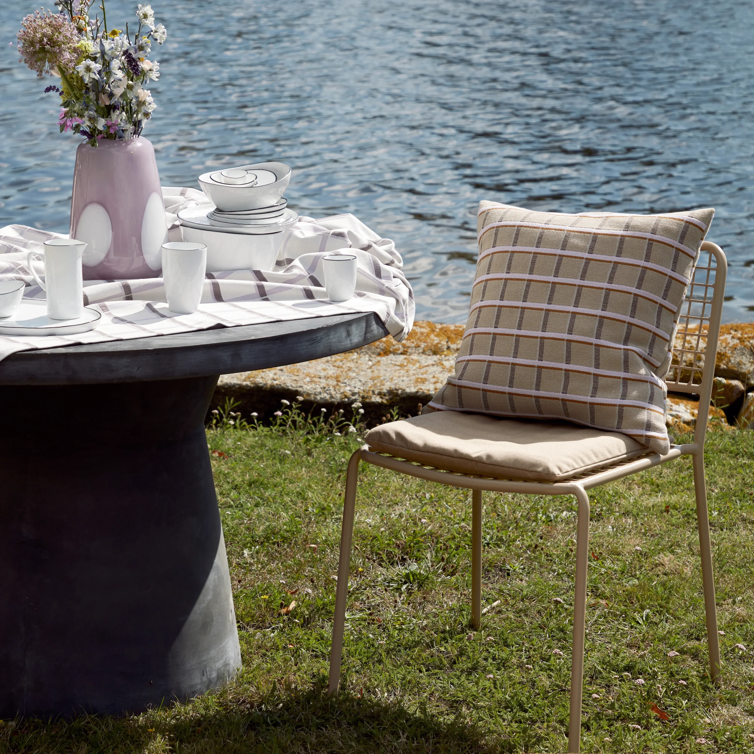 Broste Copenhagen Mantel Zappa 160x200 Cm 2 Broste Copenhagen Mantel Zappa 160x200 Cm - Imagen 2