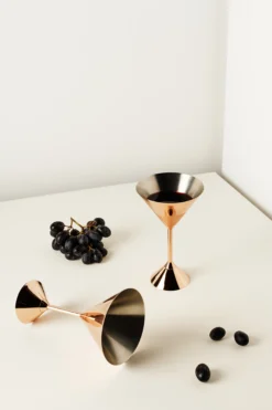 Tom Dixon 2 Copas De Martini Plum 16 Cl 9 Tom Dixon 2 Copas De Martini Plum 16 Cl -Tiendas De Vajillas Seleccionadas 581673 01 40 EnvironmentImage 94662c7c91