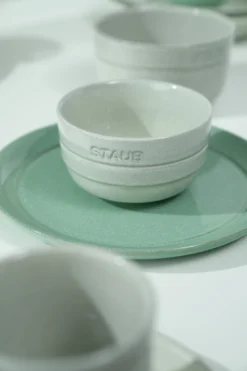 Plato Staub Ø26 Cm 5 Plato Staub Ø26 Cm -Tiendas De Vajillas Seleccionadas 581930 01 41 EnvironmentImage 4256a54250