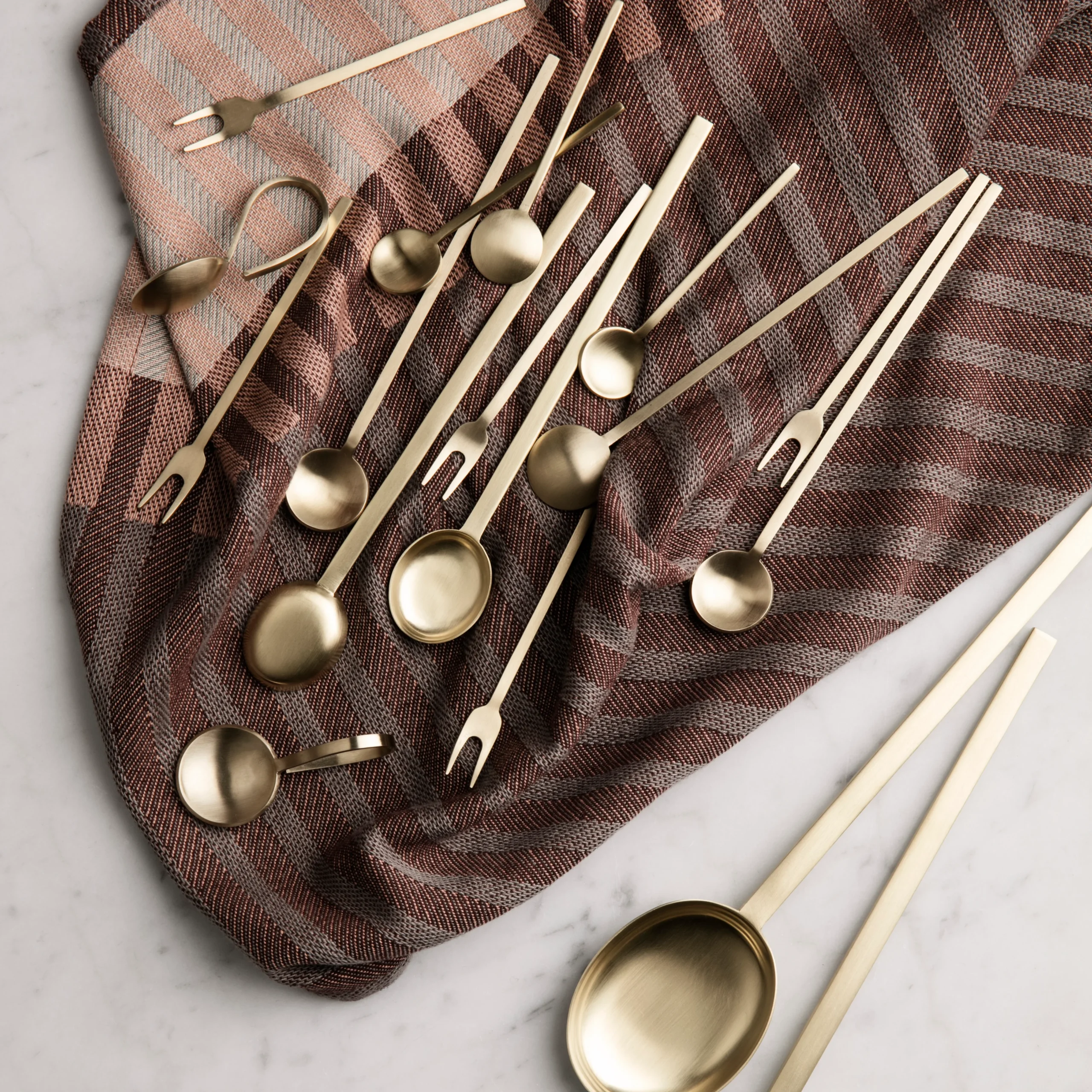 Ferm LIVING Tenedor De Postre Brass 2 Ferm LIVING Tenedor De Postre Brass - Imagen 2